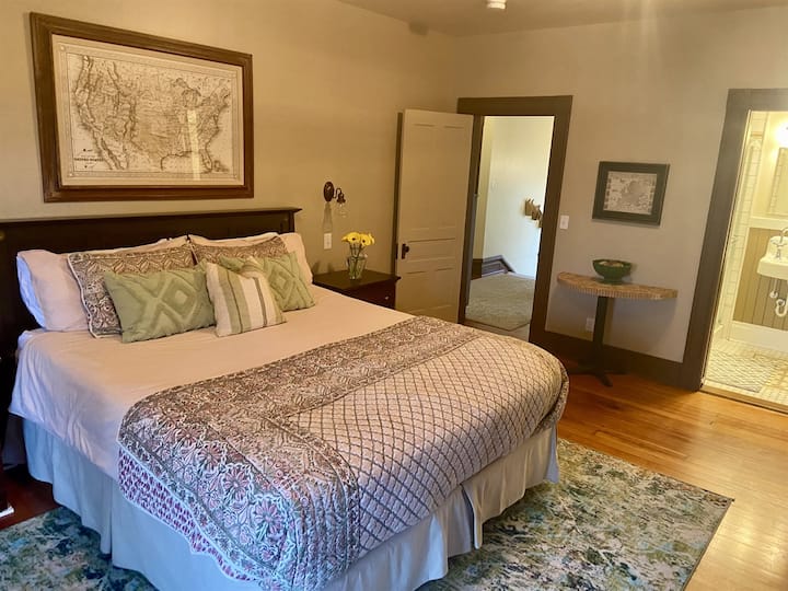 2-ри кат, брачен кревет (широк 180 - 200 см)