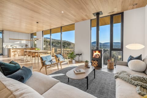 Cloudborne Cabin: 22 acres of luxury by Woodstock