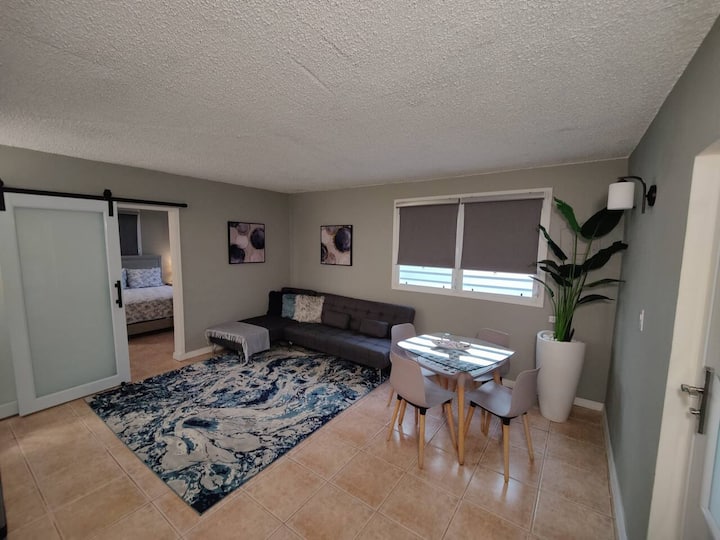 Apt Walking Distance To Beach W/2queen Beds - Dorado
