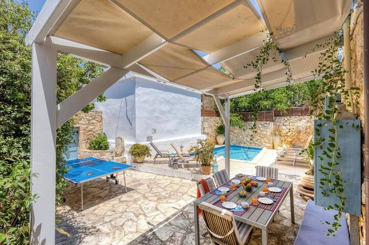 Villa Epavlis by Villa Plus gallery image 2