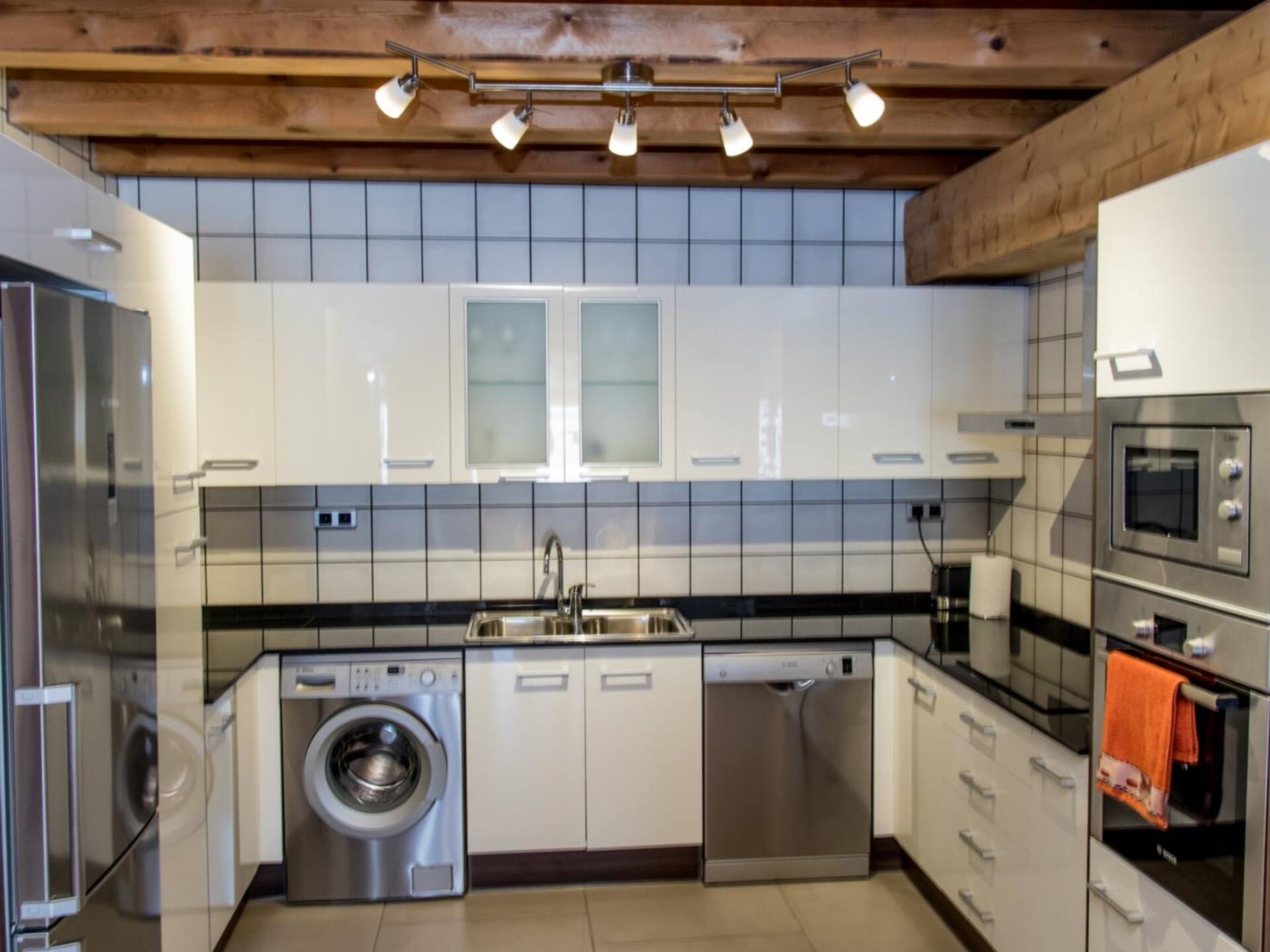 Plaza Apartments, Duplex apartment with terrace.