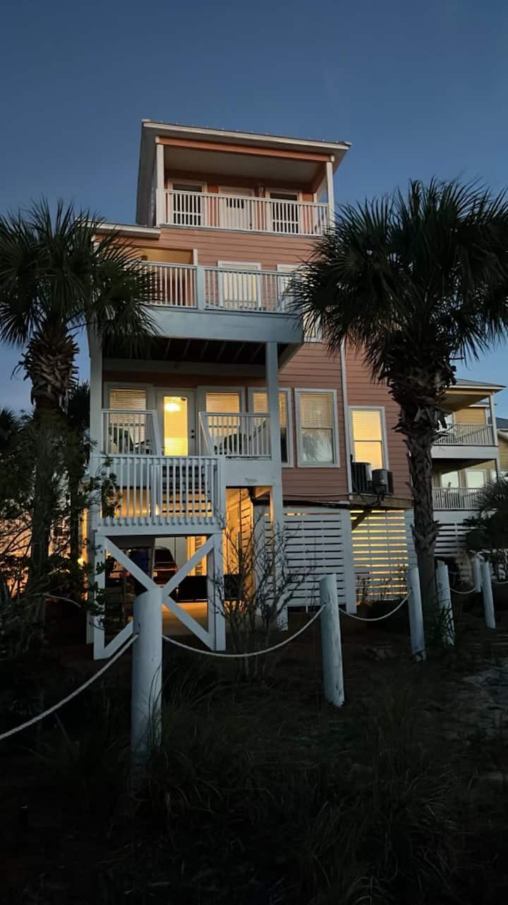 Family Home Walk To Pool, Beach And Lagoon - Gulf Shores, AL