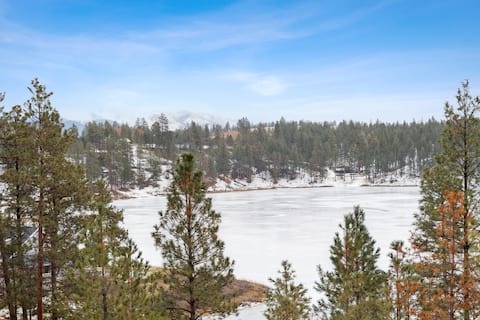 Lakeside Retreat in Eureka! *30 Day Rental ONLY*