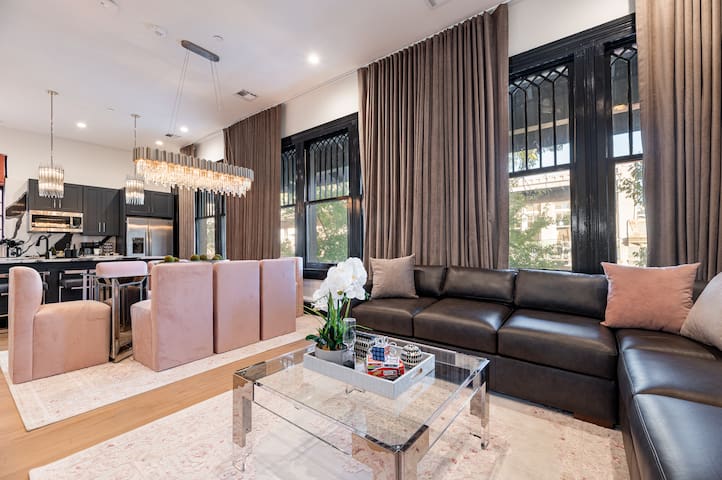 The Krewe 5BR Perfect Location Heated Pool