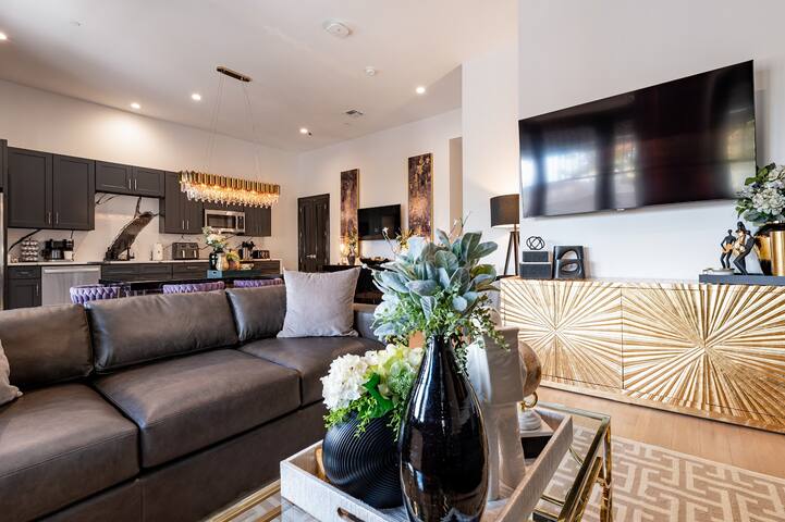 The Pearl – The Little Lagniappe on St. Charles gallery image 4