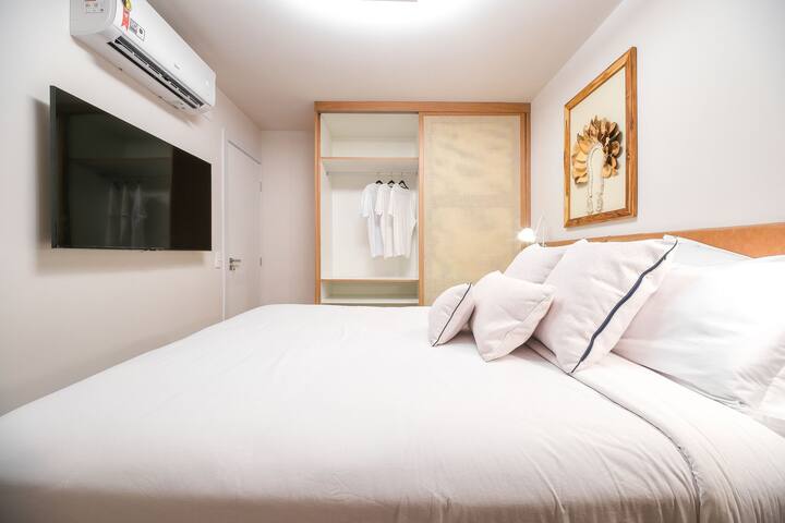 Leblon | Renovated, 5min to Beach & Restaurants gallery image 3