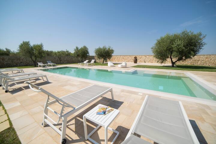 Lisària Villa Delle Meraviglie with pool gallery image 3