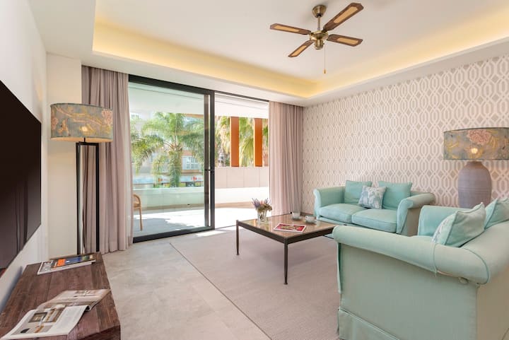 Exclusive Apartment In Estepona Center. Infinity - Estepona