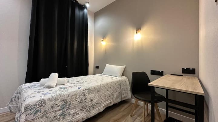 Cc Opera Suites Individual Cama 90 Nr - マドリード