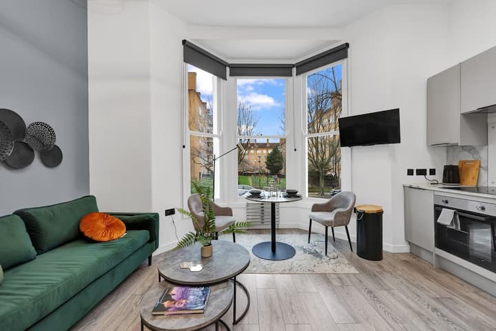 Charming Mezzanine Studio In London - City of London