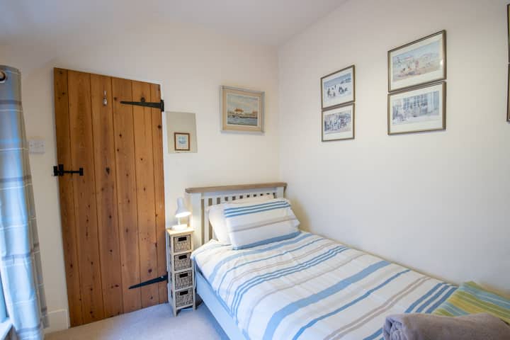                          Vicarys House Southwold me një dhomë gjumi