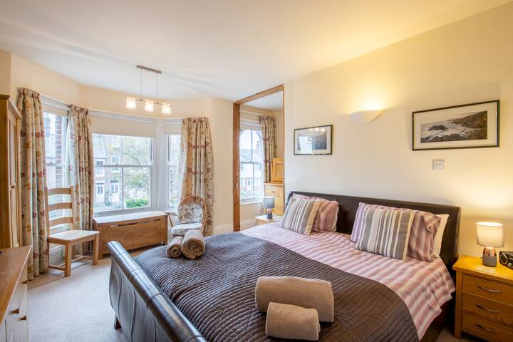                 Vicarys House Southwold Master dhomë gjumi me suitë