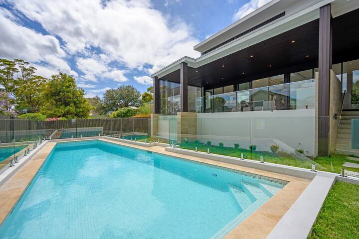 Luxury Charming Chatswood 5 Bedroom close to CBD gallery image 5