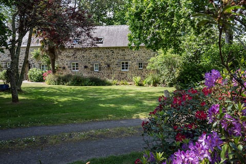 Gite for 10 people in the heart of the Parc Naturel Ré