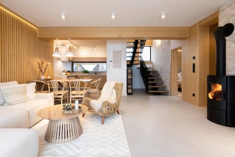 Popular Airbnb listing: 2. Stylchyn Park – Exclusive Apartment in Gmina Czorsztyn