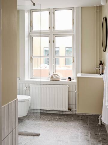 Three Bedrooms, Two Bathrooms Hotel Apartment gallery image 5