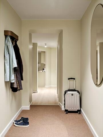 Three Bedrooms, Two Bathrooms Hotel Apartment gallery image 4