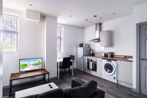 Smart 1 Bedroom Apartment in Blackburn