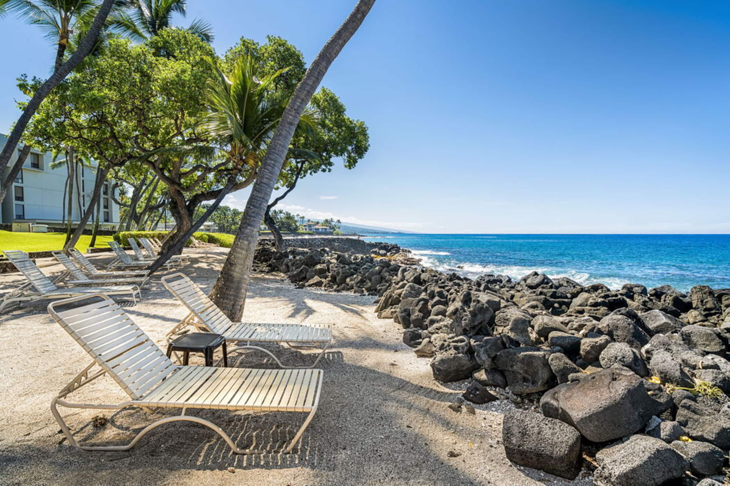 Condo in Kailua-Kona · ★4.83 · 1 bedroom · 1 bed · 1 bath - Image 34