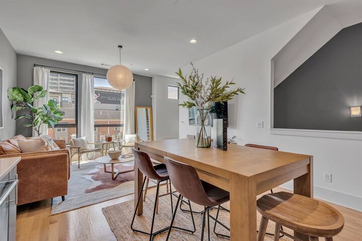 NEW Charming Home in the Heart of Nashville gallery image 3