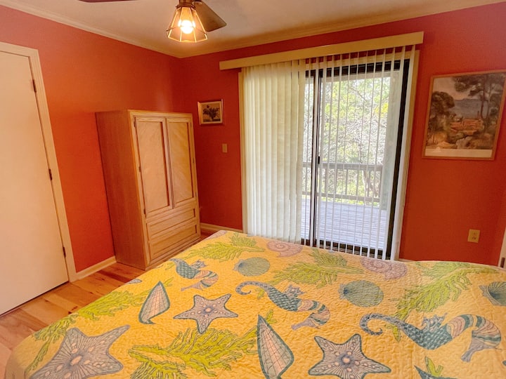 Kitanda aina ya Queen (mwonekano mbadala)