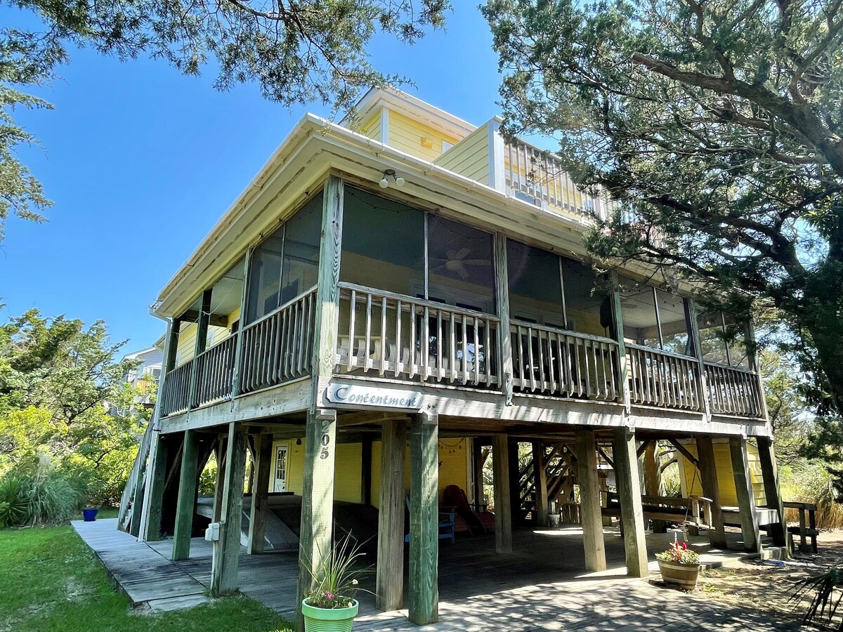 JD24: Contentment: Spacious home with marsh views