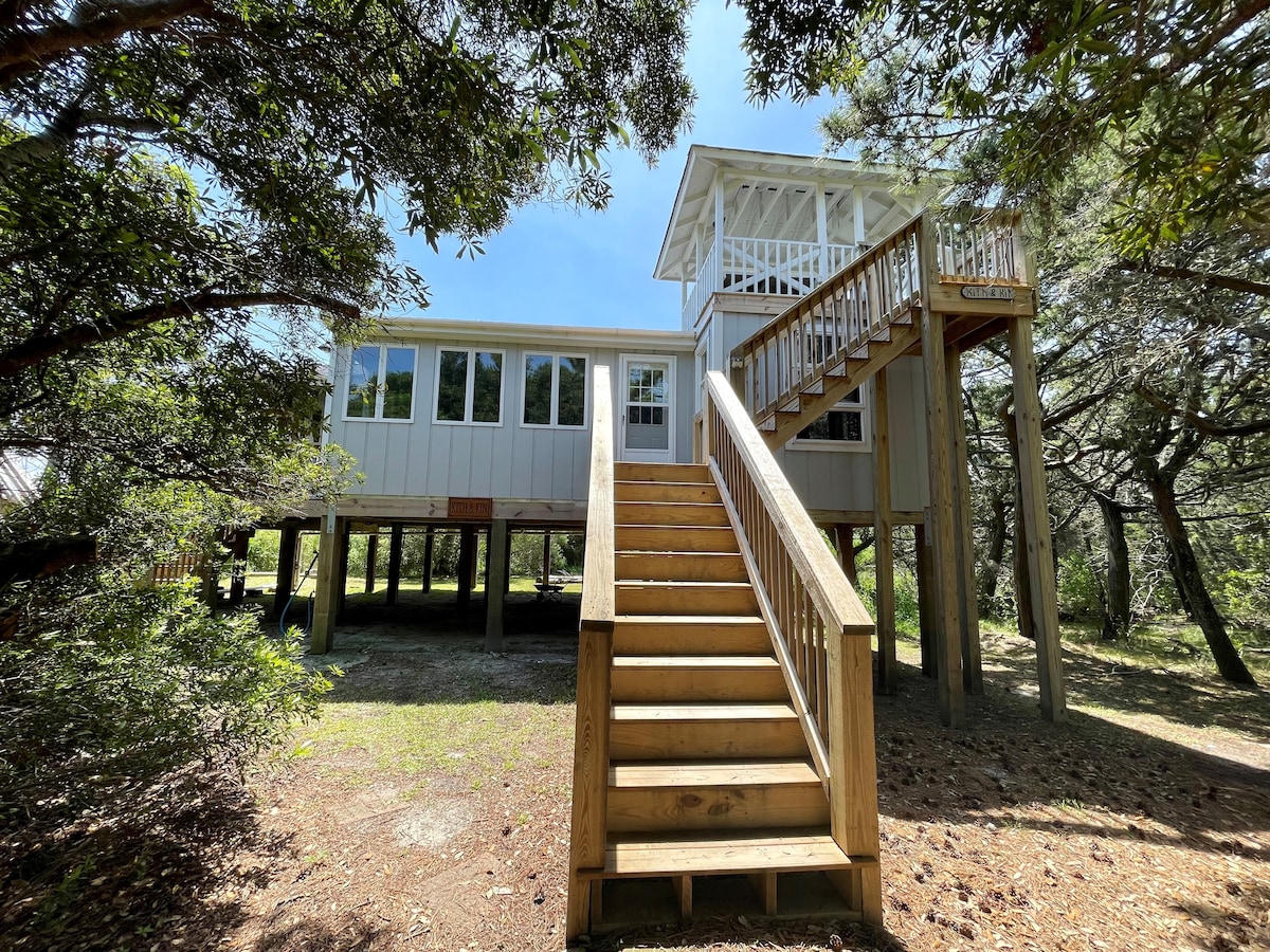 NP08: Kith And Kin: Charming home with spacious - Houses for Rent in ...
