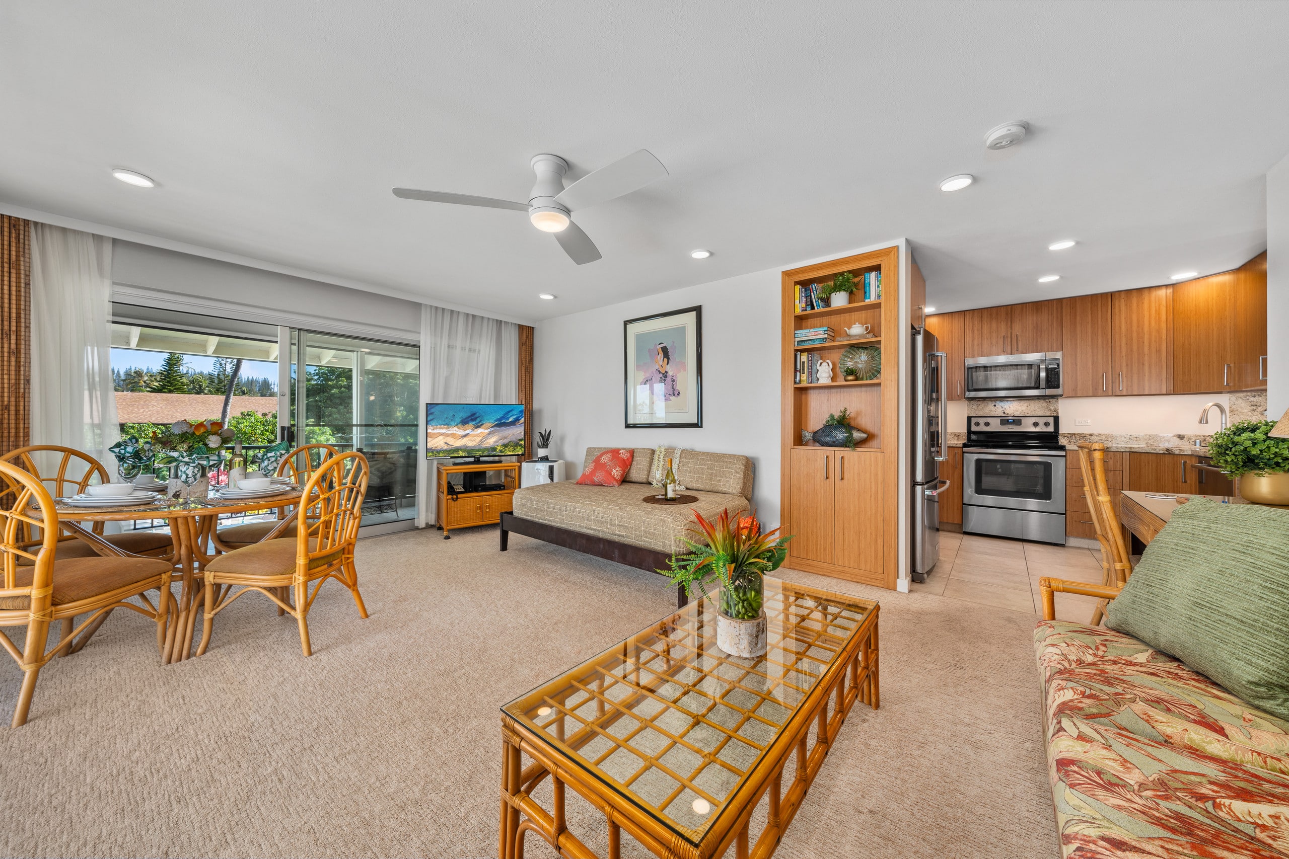 Condo in Lahaina · ★4.92 · 1 bedroom · 3 beds · 1 bath - Image 3