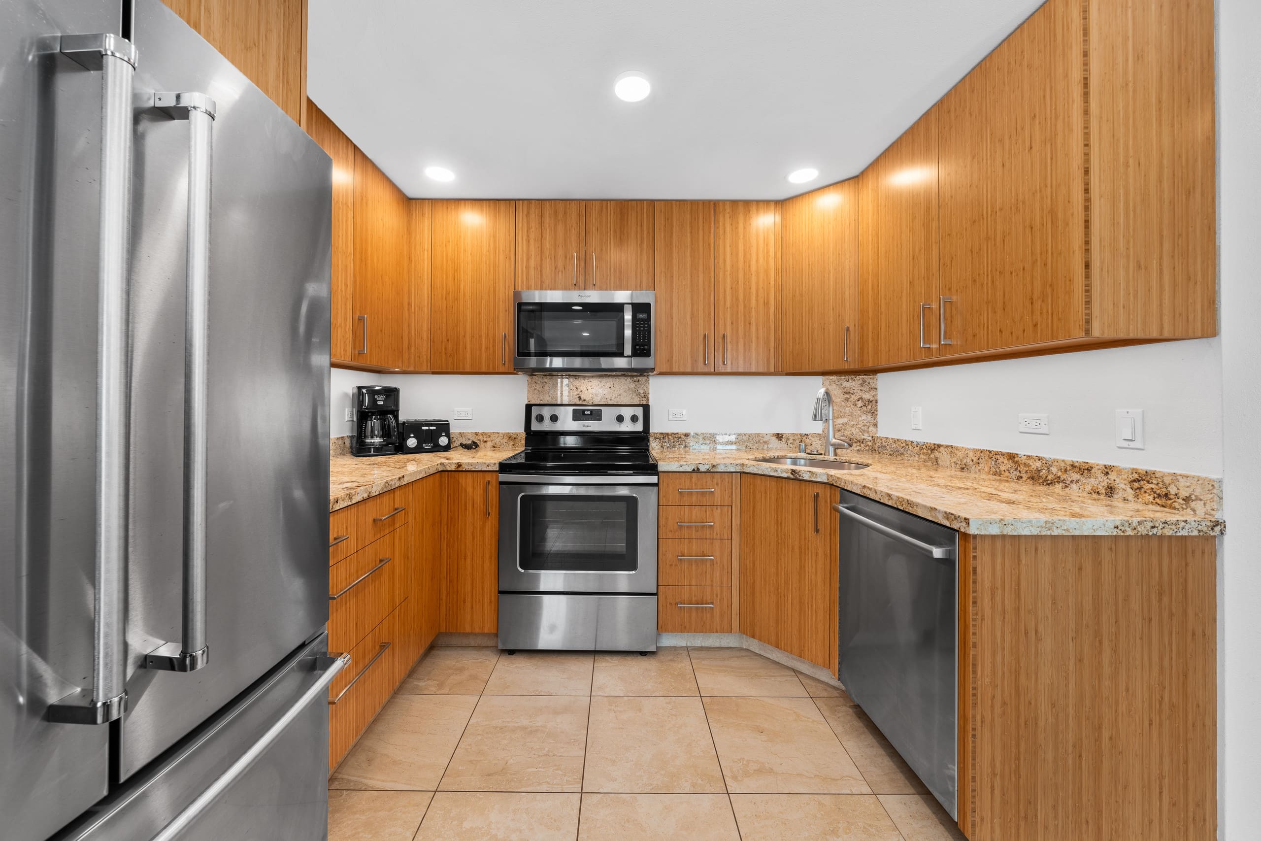 Condo in Lahaina · ★4.92 · 1 bedroom · 3 beds · 1 bath - Image 8