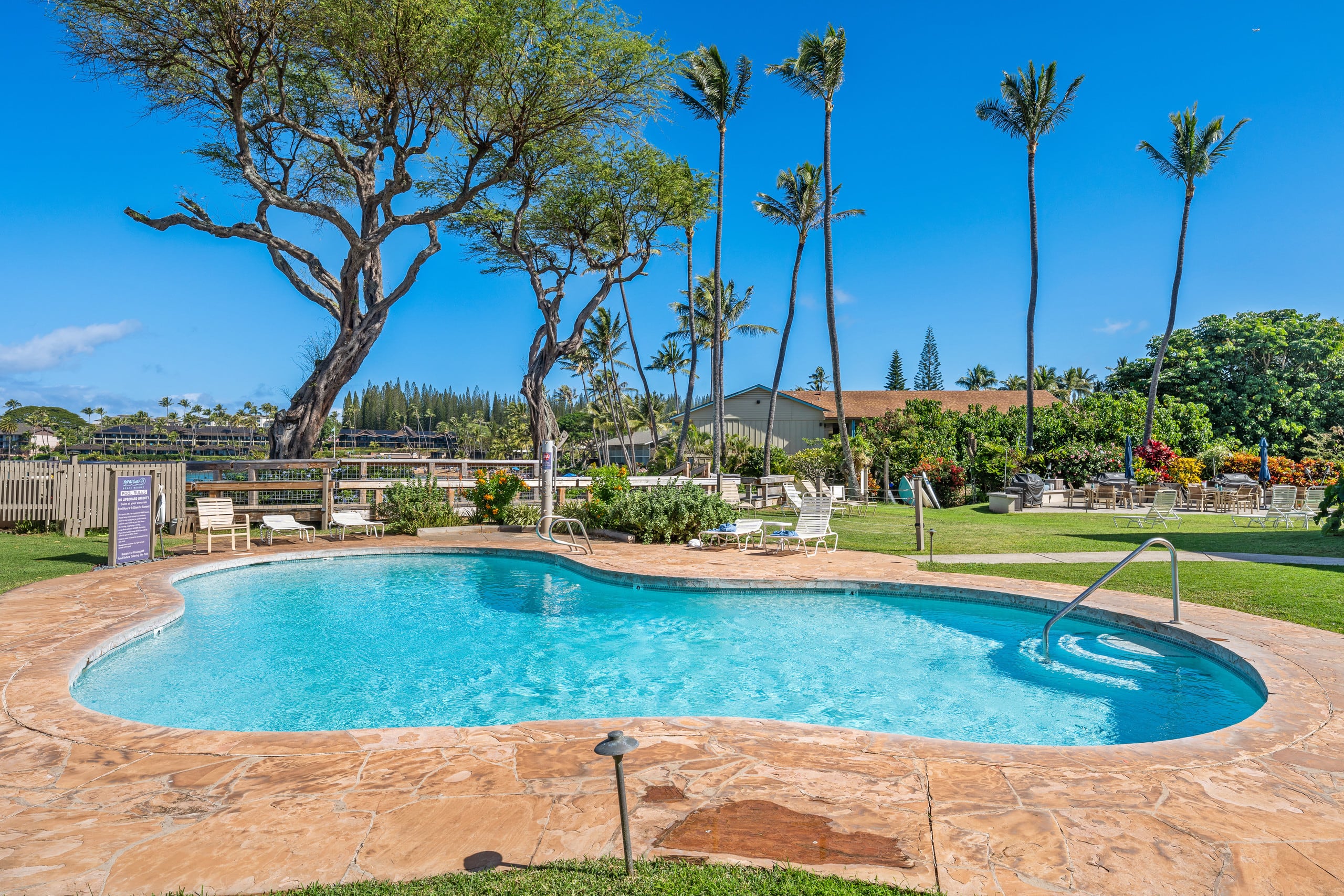 Condo in Lahaina · ★4.92 · 1 bedroom · 3 beds · 1 bath - Image 24