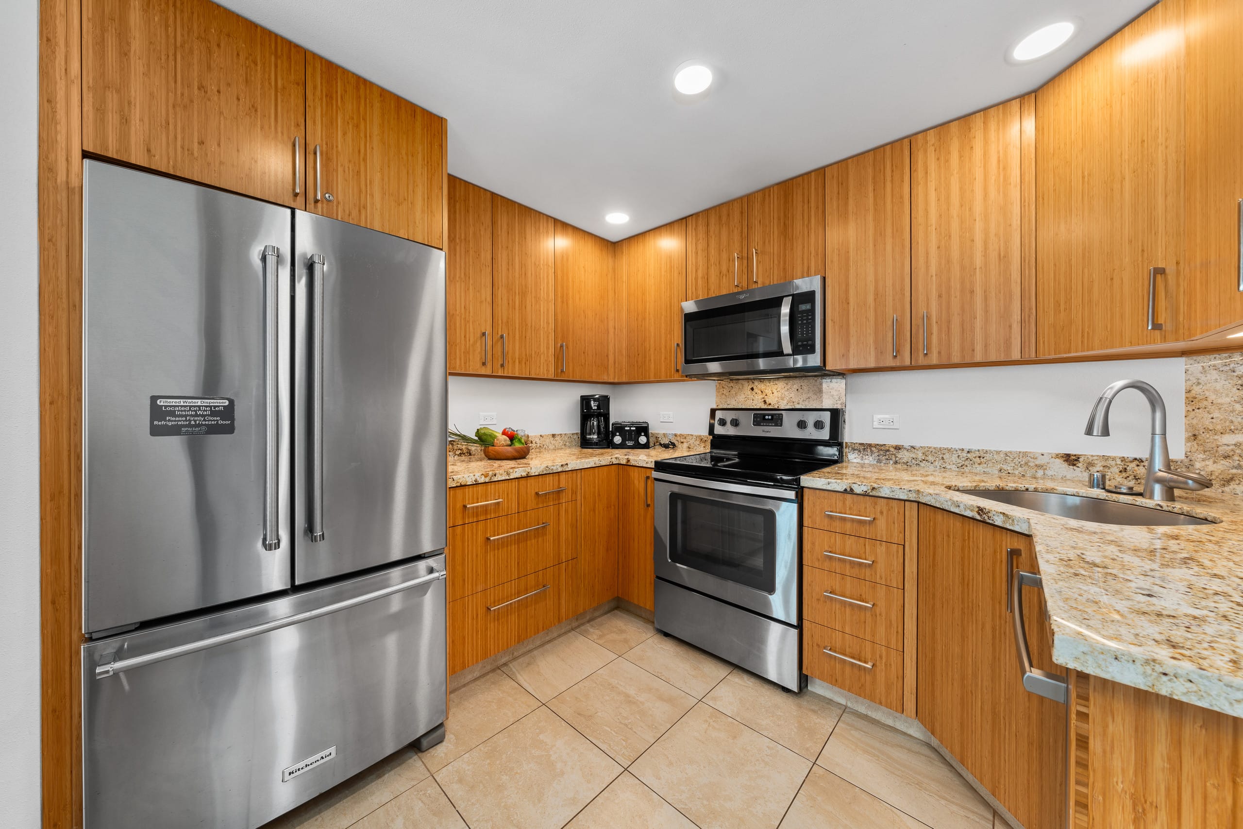 Condo in Lahaina · ★4.92 · 1 bedroom · 3 beds · 1 bath - Image 6