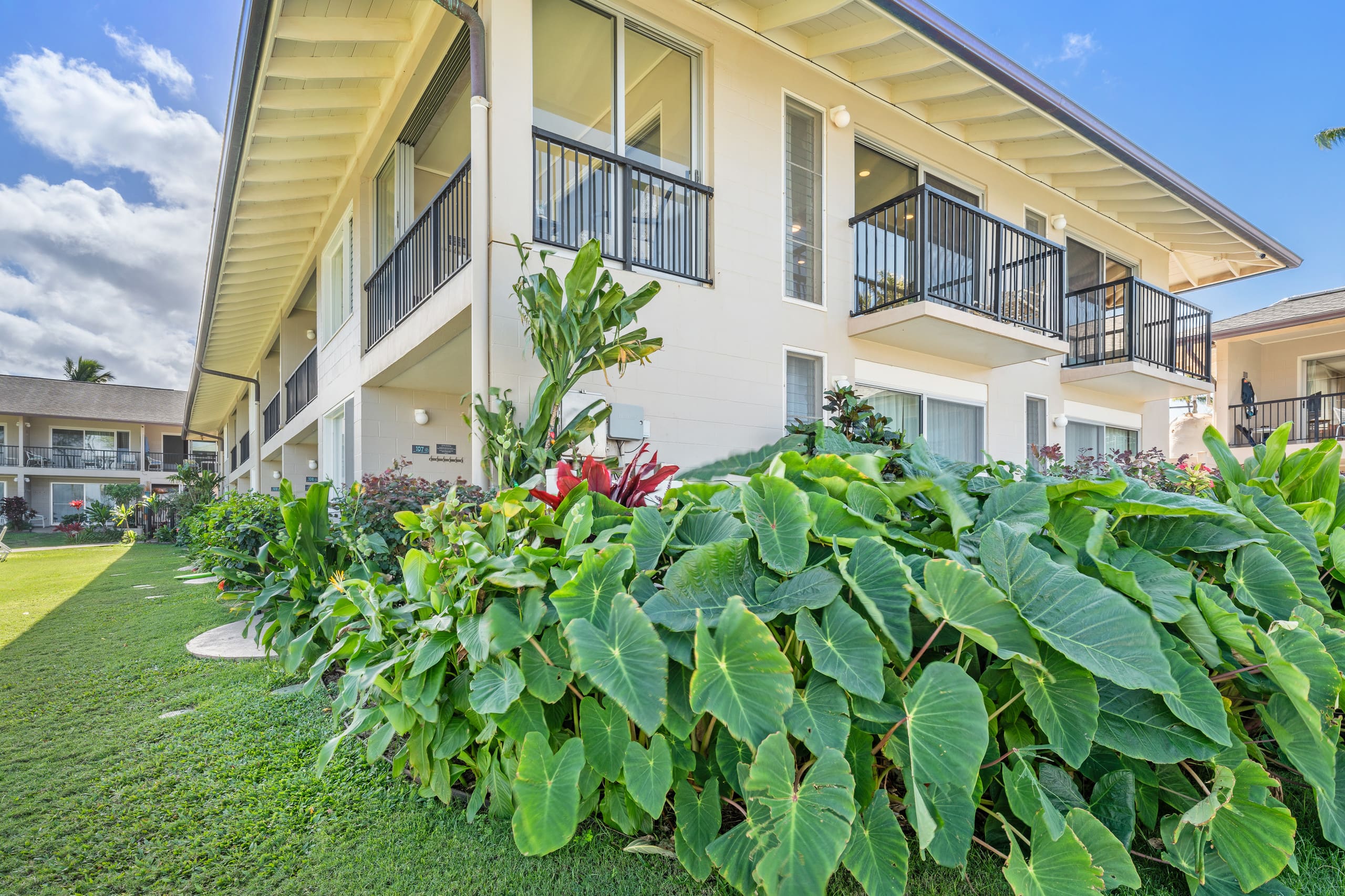 Condo in Lahaina · ★4.92 · 1 bedroom · 3 beds · 1 bath - Image 35