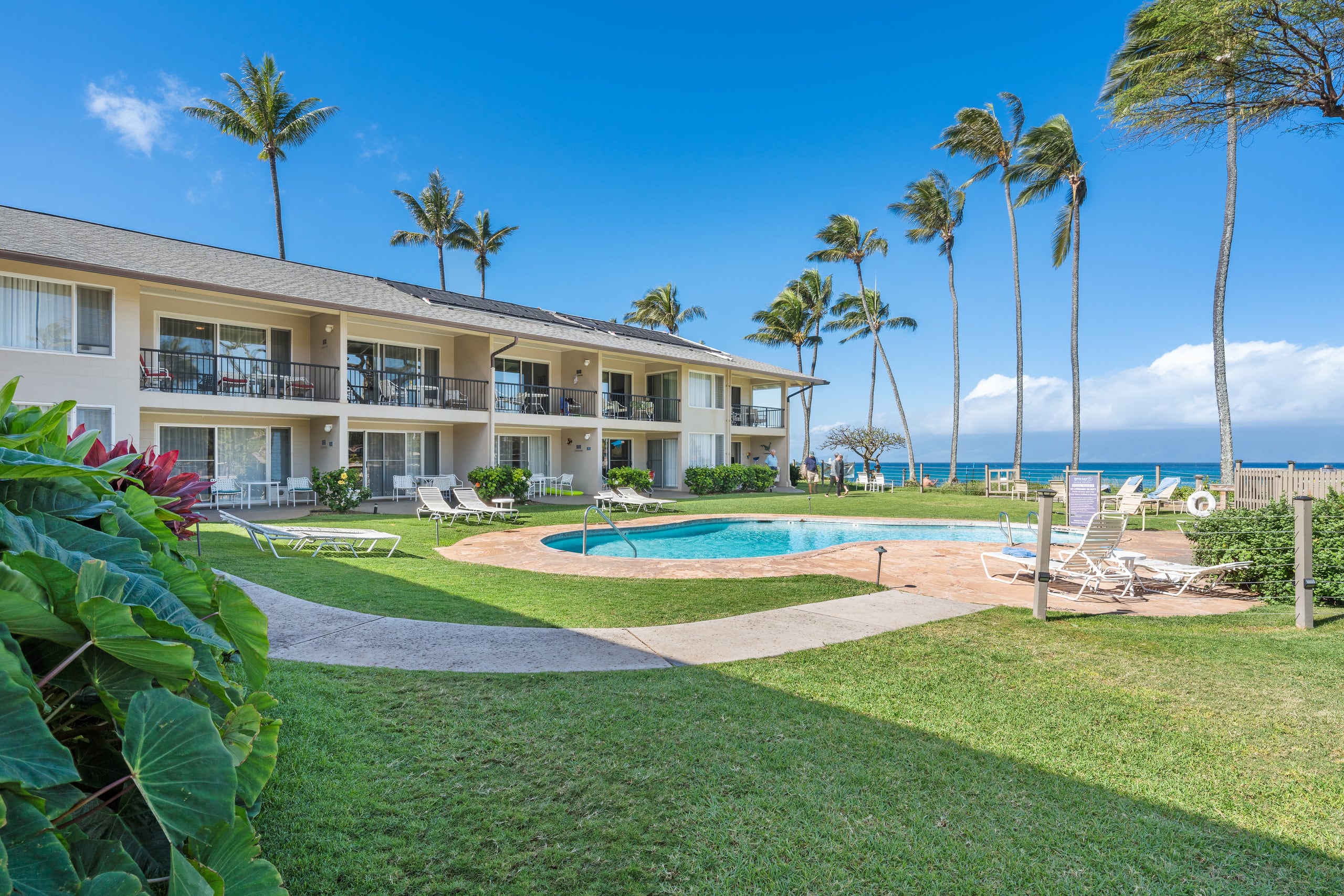 Condo in Lahaina · ★4.92 · 1 bedroom · 3 beds · 1 bath - Image 23