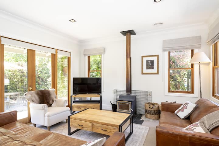 Stags Head Cottage -Home In The Heart Of Arrowtown - Arrowtown