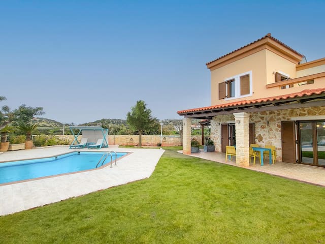 Agnanti Marina villa with private pool