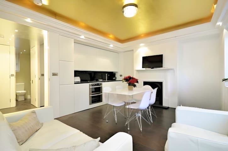 2 Bedroom in Covent Garden & Trafalgar Square