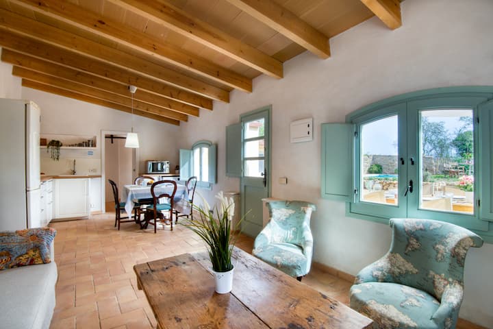 Can Buhito: Charmant Appartement Avec Piscine à Pa - Peratallada