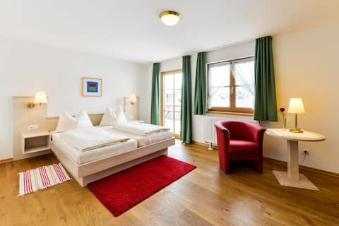 Triple room-Ensuite with Shower-Mountain view