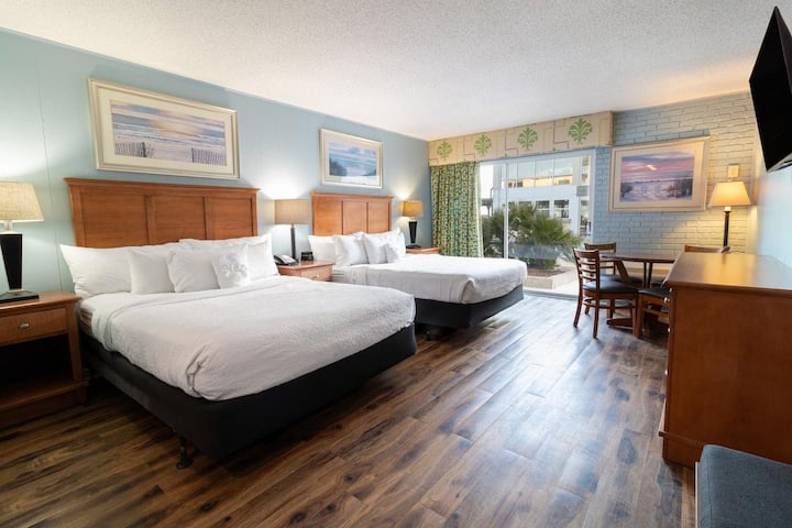Stunning Pool View Room 1st Floor - Pawleys Island, SC