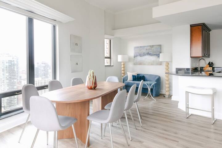 Luxury Designer Penthouse South |Pool| Gold Coast gallery image 4