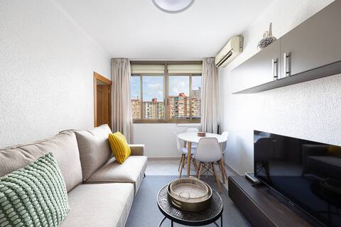 Cozy apt in Cornella 2 mins from the metro