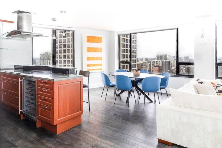 Luxury Designer Penthouse North |Pool| Gold Coast gallery image 4