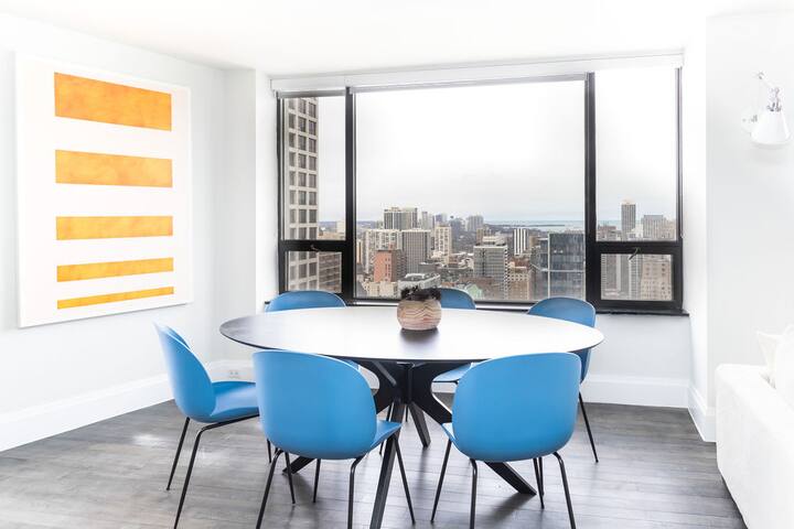 Luxury Designer Penthouse North |Pool| Gold Coast gallery image 5