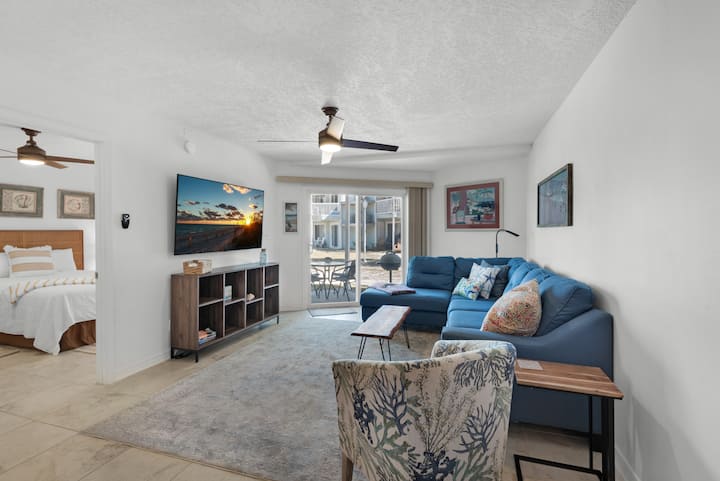 Sound Views- Walk To Beach-1br Sand Dollar W-103 - Pensacola Beach, FL