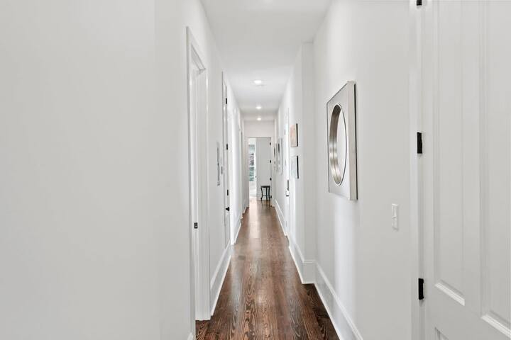 Luxury Retreat in NOLA – Sleeps 16, Pool, Parking gallery image 5