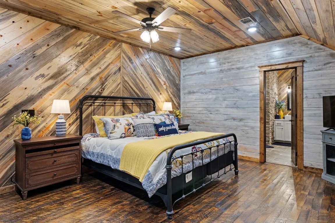 Changamkia matandiko na mito yetu ya kifahari, ambapo kila usiku unaonekana kama mapumziko ya ndoto