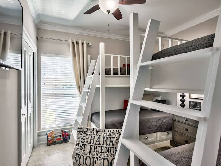 Kati 1 -  ️ Dhomë fjetjeje me dy krevate (flenë 4)m për fëmijët!