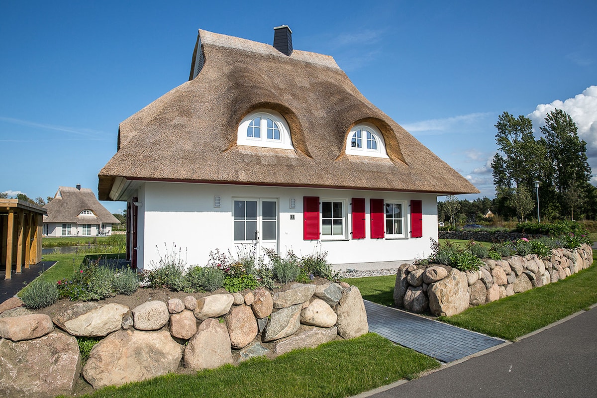 Top Airbnb: Vacation home Haubenlerche 62 in Fuhlendorf