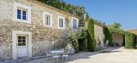 Provençal Villa with private pool and tennis court