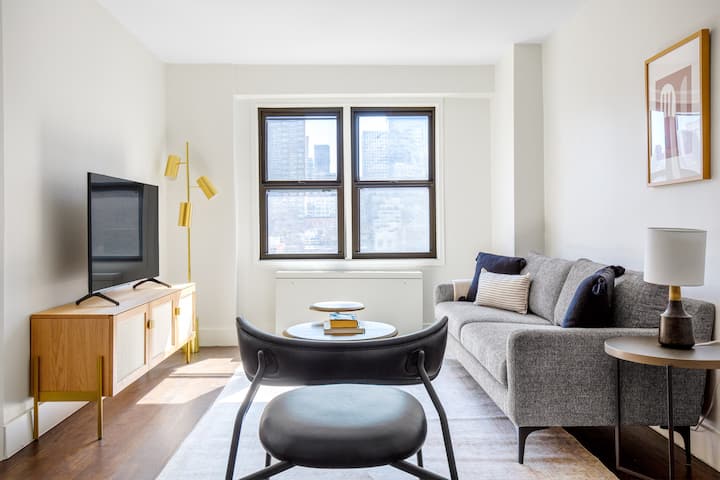Blueground | Ues, Doorman, Elevator, Gym, Nr Park - Washington Heights - Manhattan